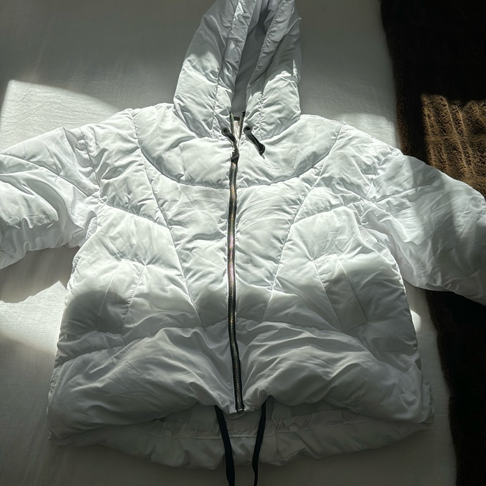 Oversized White Puffer Jacket - image 1